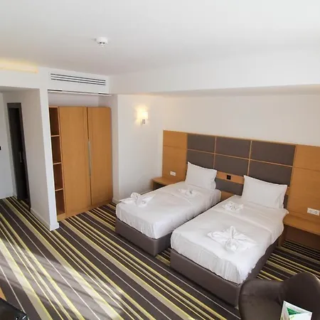 Hotel Avenue - Avenue Hotels Buzău Extérieur photo