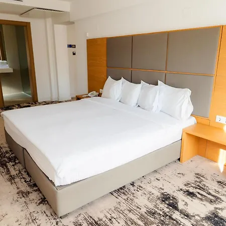 Hotel Avenue - Avenue Hotels Buzău Extérieur photo