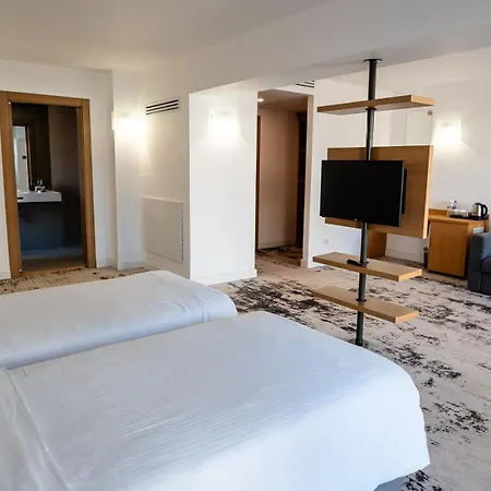 Hotel Avenue - Avenue Hotels Buzău Extérieur photo